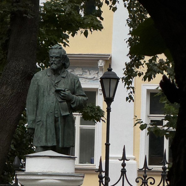 Сквозь огонь и время: следы 1812 года в современной Москве