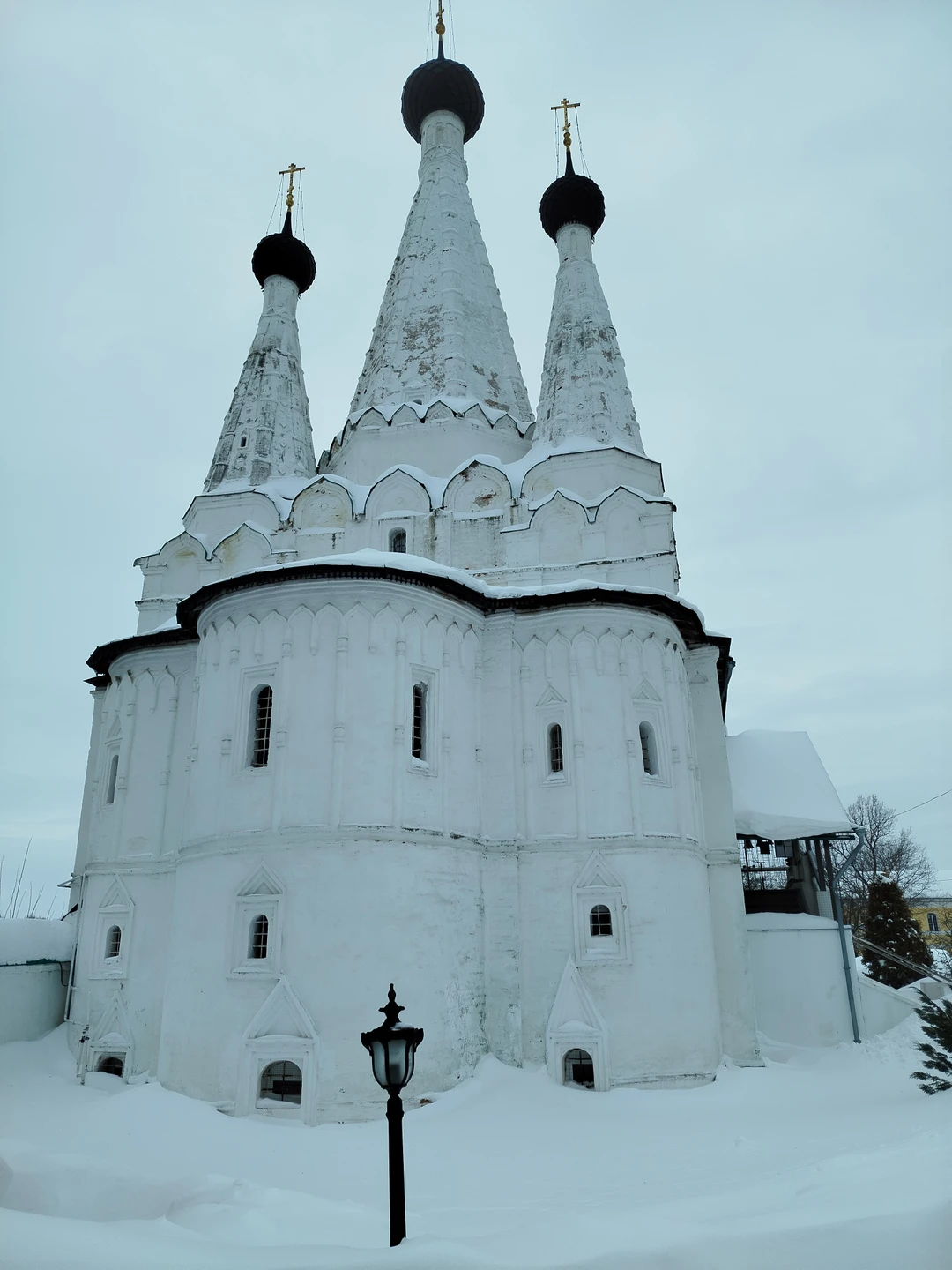 Были на экскурсии в ливневый снег,казалось бы погода совсем еюне для прогулок,но в итоге мы остались