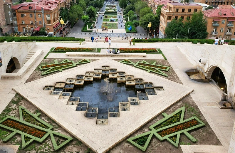 Музей современного искусства в Ереване + прогулка по Каскаду