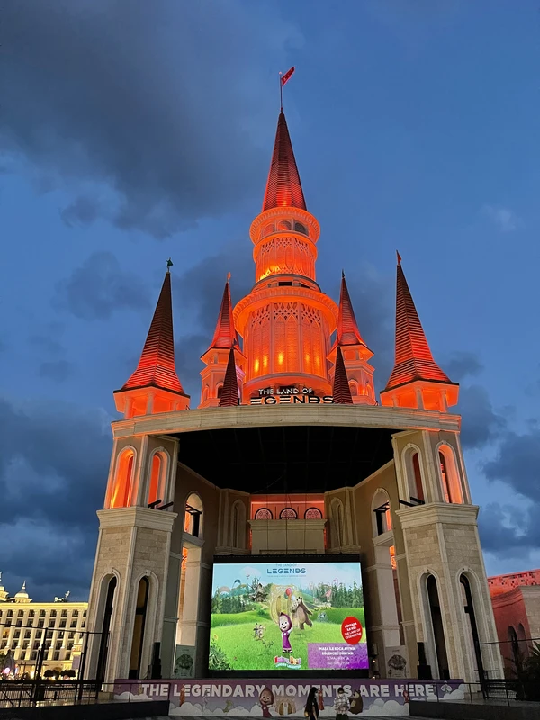 Вечернее шоу в The Land of Legends (из Антальи)