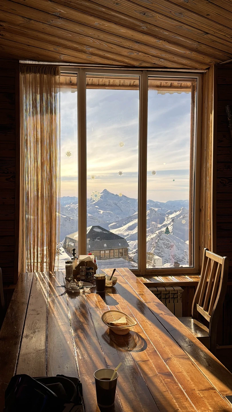 Отличная экскурсия! Приехали и забрали прямо из гостиницы! По времени все было вовремя, без опозданий! Гид