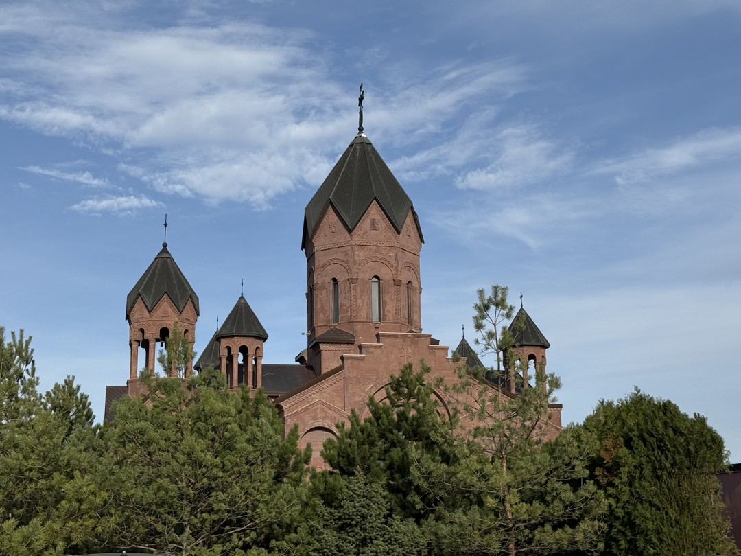 Юлия один из немногих очень хороших гидов! Бываю сама много где и сравнить есть с кем