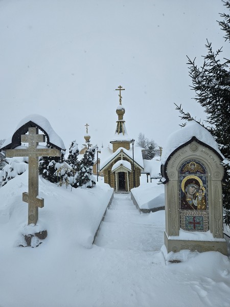очень хорошая экскурсия нам всем понравилось, даже в монастыре нам всё рассказывали(хотя как я потом понял
