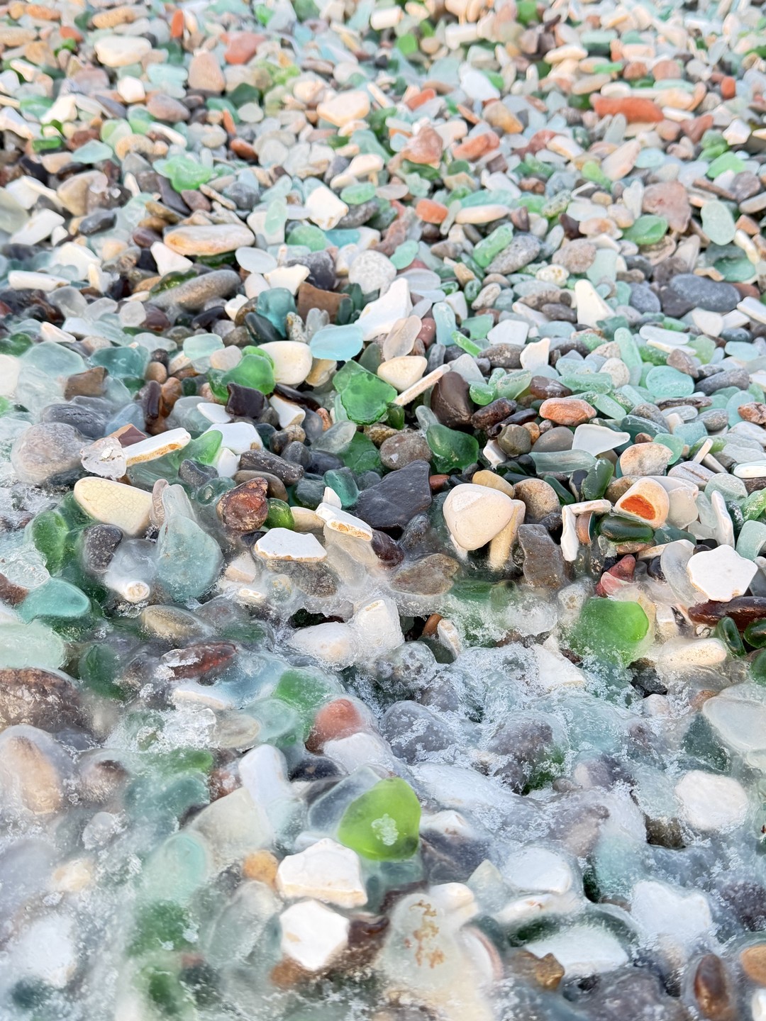 Отличная экскурсия, всё понравилось, вкусный кофе и завтрак, красивый рассвет, нам повезло идеально чистое небо, красивые стекляшки