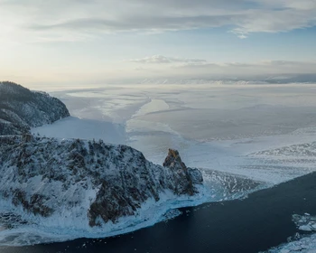 Сакральные мысы Ольхона, уха на льду и катание на коньках по Байкалу