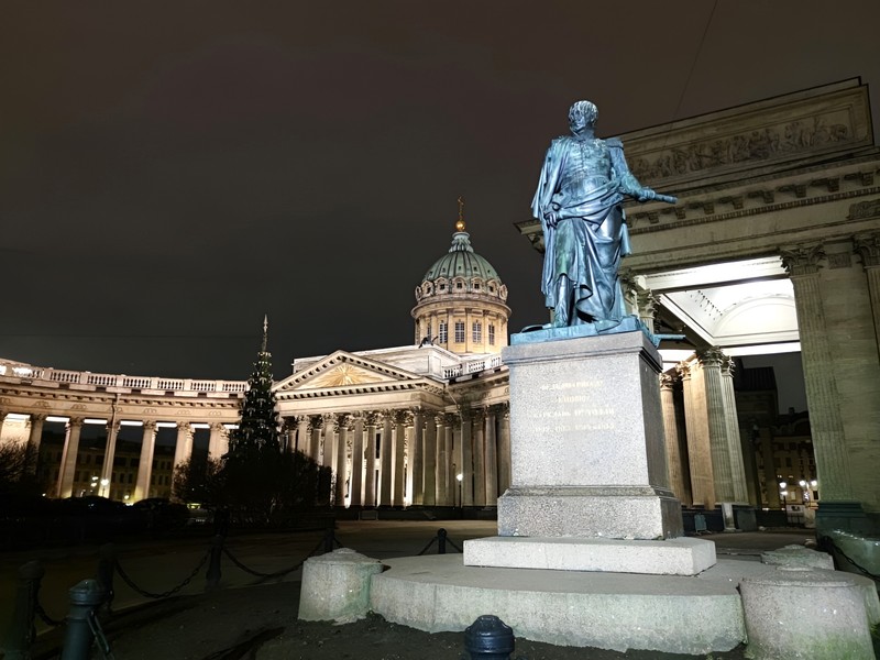 Мобильный квест «Петербург революционный»