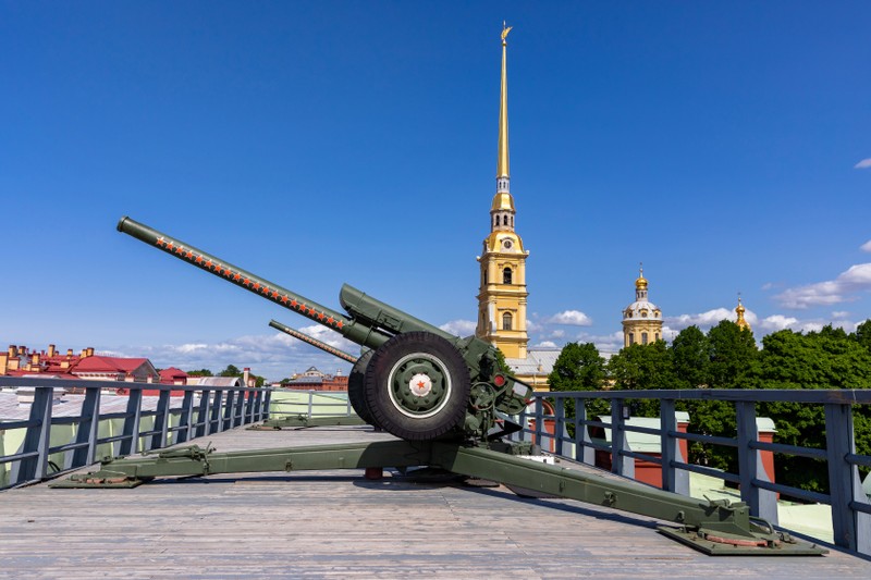Полуденный выстрел: прогулка на катере к бастиону Петропавловской крепости