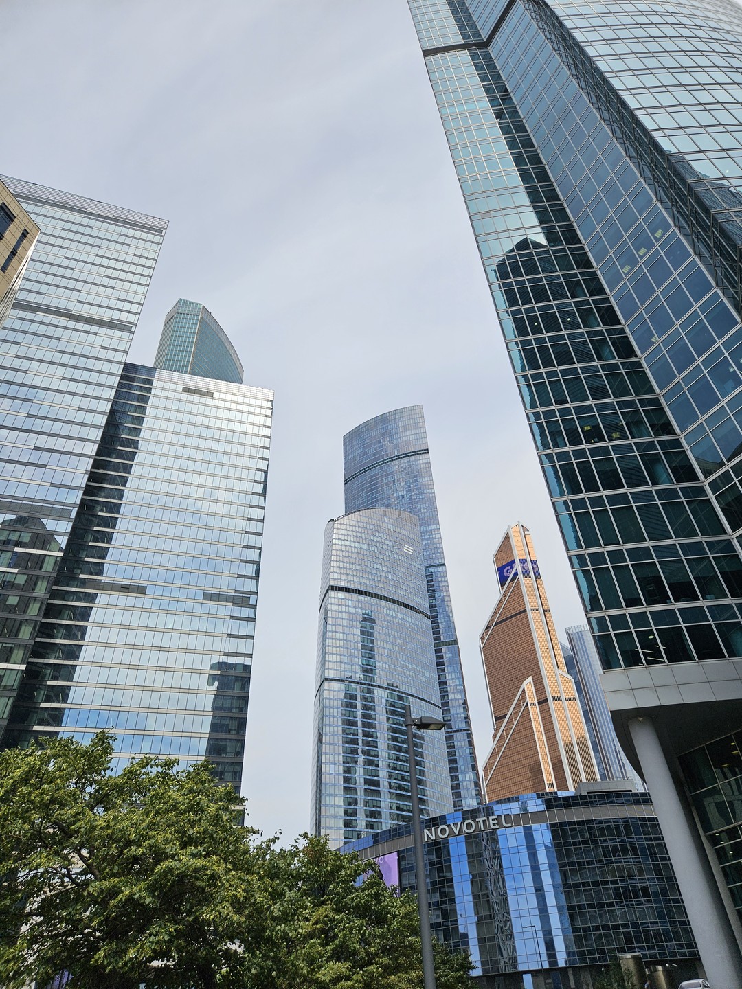 Экскурсия очень понравилась! Юлия очень интересно рассказывает. Также Юлия была очень внимательна ко всем членам группы