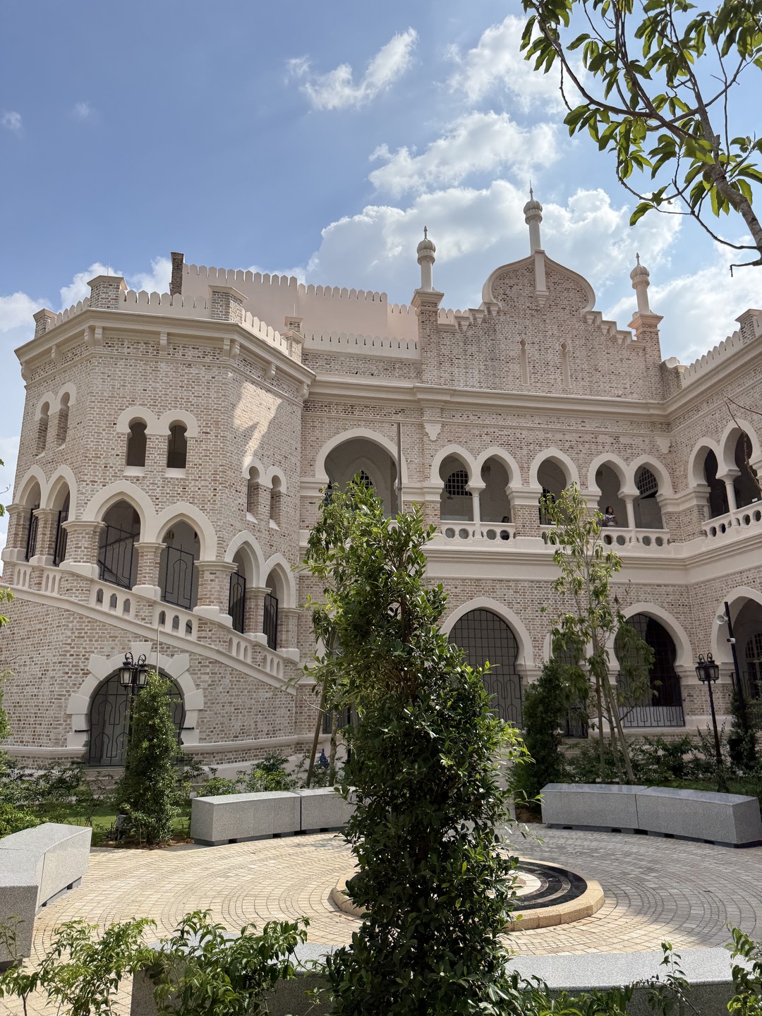 Отличная экскурсия и времяпрепровождение! Прилетели в Малайзию буквально на пару дней, чтобы отметить день рождение мамочки