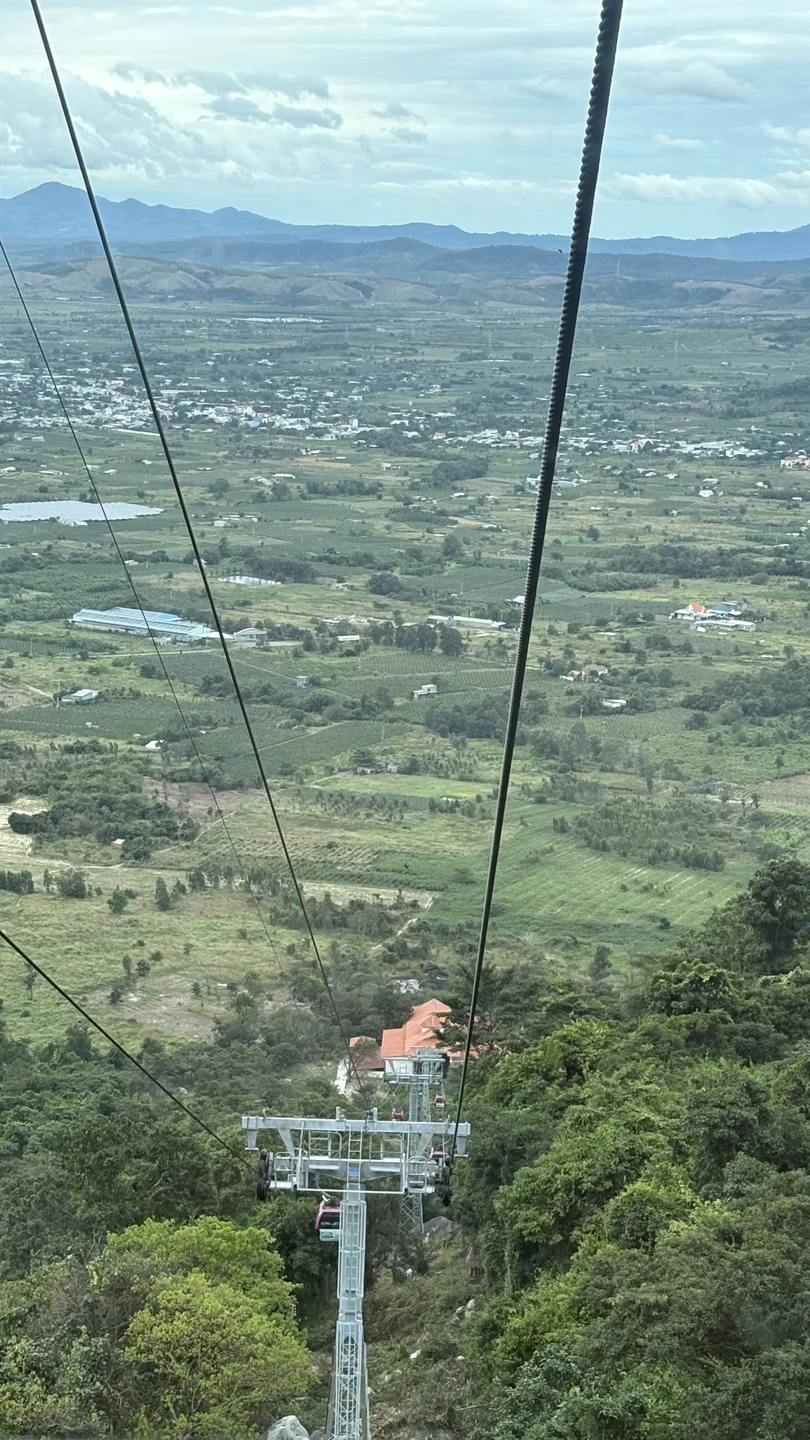 Михаил, спасибо большое за замечательную экскурсию! Время, проведенное с вами, пролетело словно в минуты теплого общения