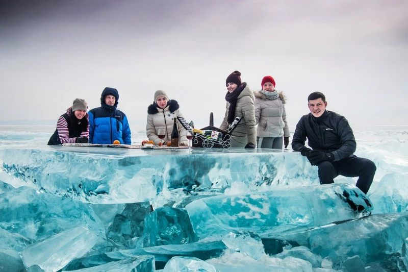 Застывший в хрустале: тур на Байкал с посещением Листвянки и Ольхона и экскурсиями на выбор