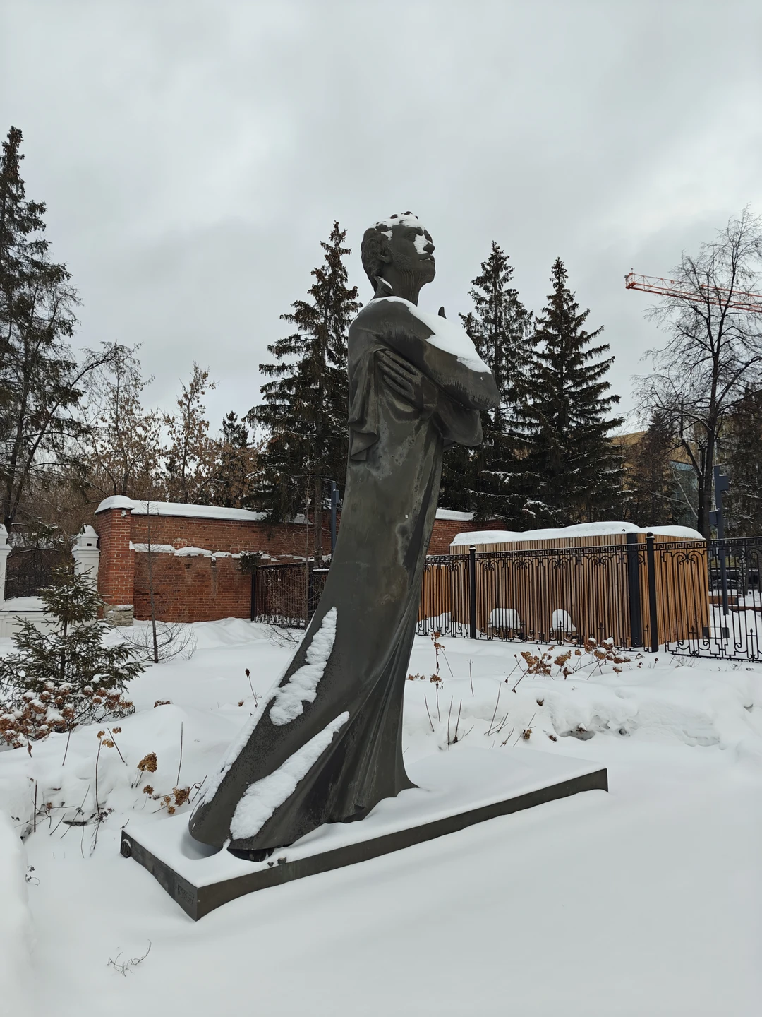 Сразу в день прилёта я начал своё знакомство с Екатеринбургом именно с этой экскурсии и не