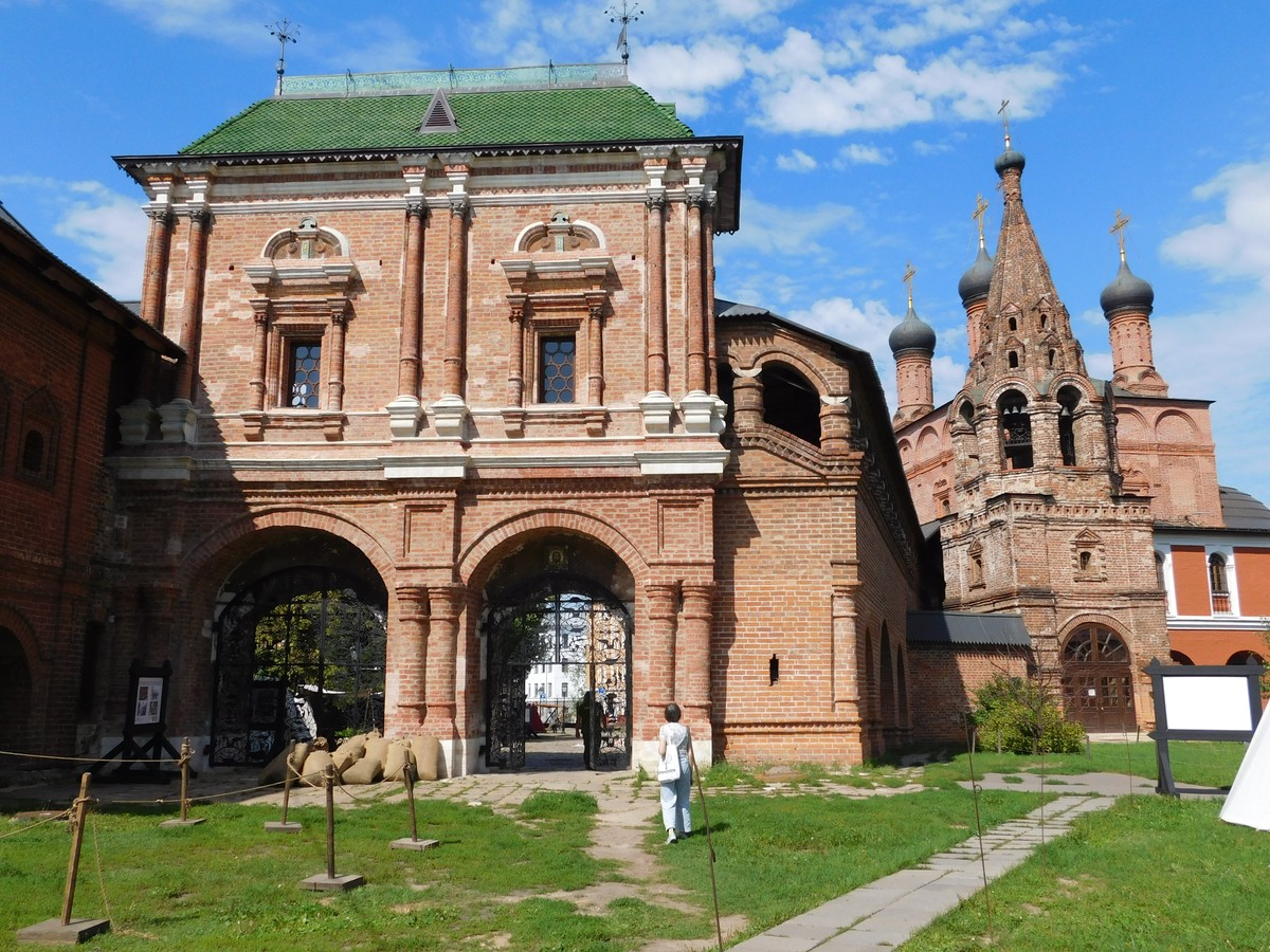 Крутицкое подворье + подъём в теремок и крытые галереи (4/11)