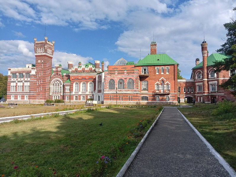 Из Йошкар-Олы - в замок Шереметева