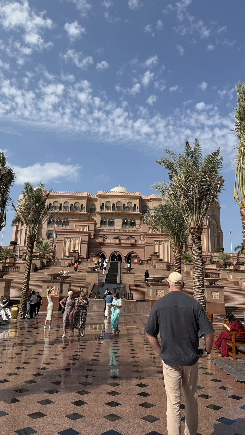 Шикарная экскурсия😍 получилась индивидуальной, что супер. Посмотрели именно то, что хотели и были везде именно столько