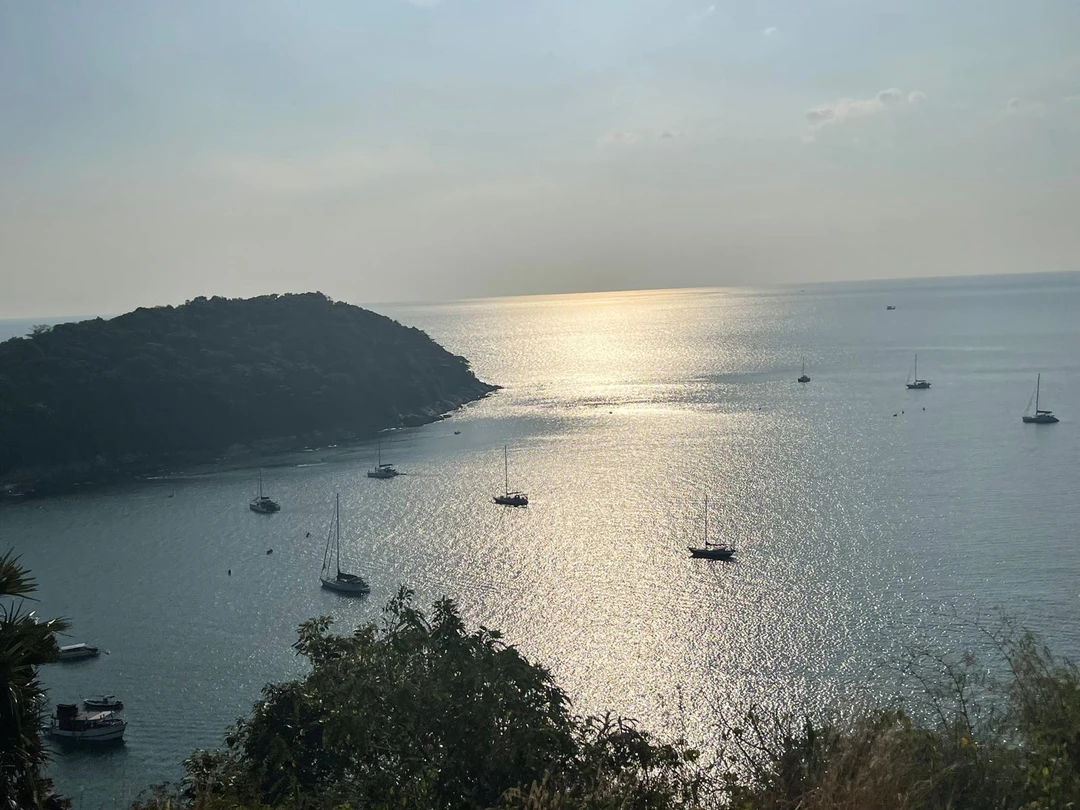 Для того, чтобы "разбавить" свой спокойный пляжный отдых - это отличная экскурсия 👍 👍 👍!!!Ненапряжная и