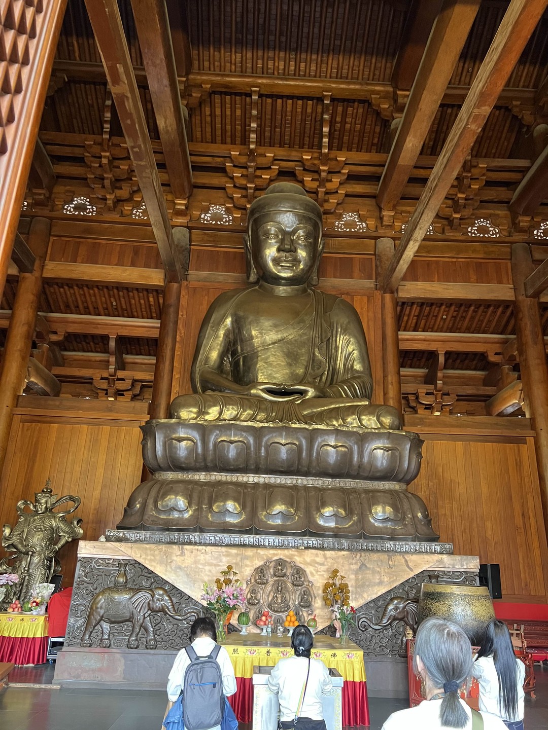 Экскурсия была насыщенной и интересной. Передвигались по городу пешком, на такси и метро, а также, на