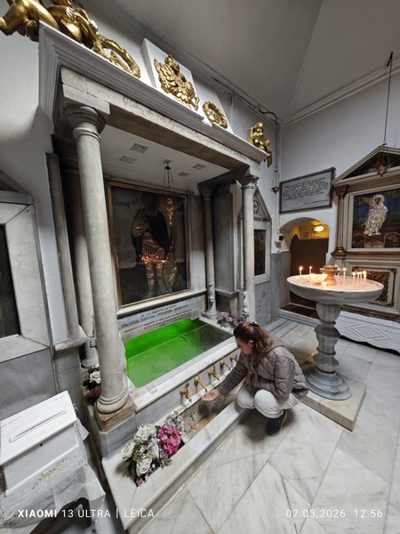 Дмитрий полностью оправдал наши ожидания: проработанный маршрут, глубокие знания не только географии, истории Стамбула и Турции