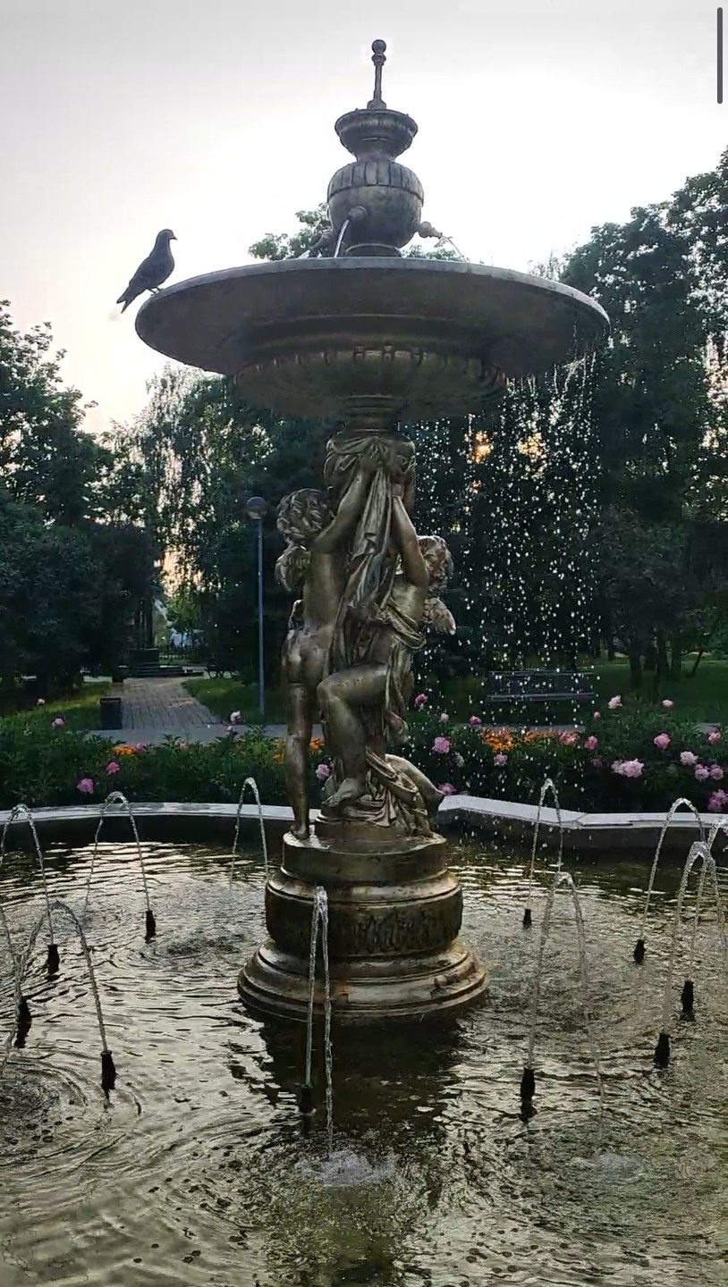 Прекрасная прогулка, нетривиальный маршрут, лёгкая подача. Нам понравилось все! Экскурсия для тех, кто уже видел главные