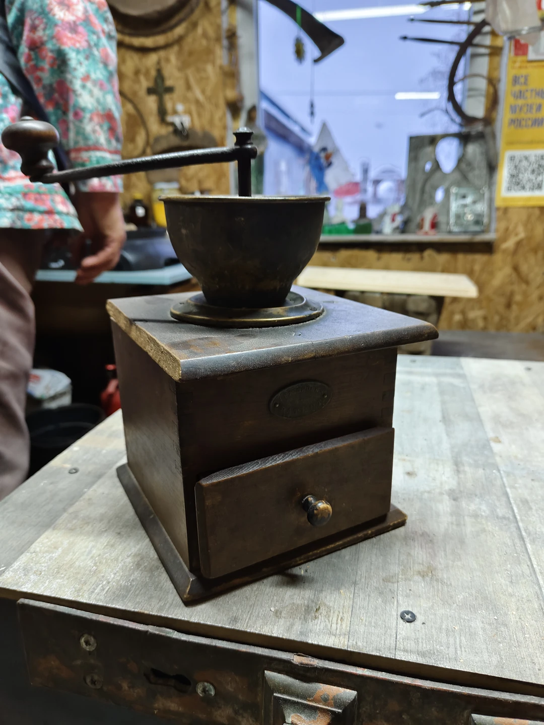 Хотите необычного, яркого, запоминающего - вам, точно, в Музей каменных жерновов в гости к мельнику Владимиру