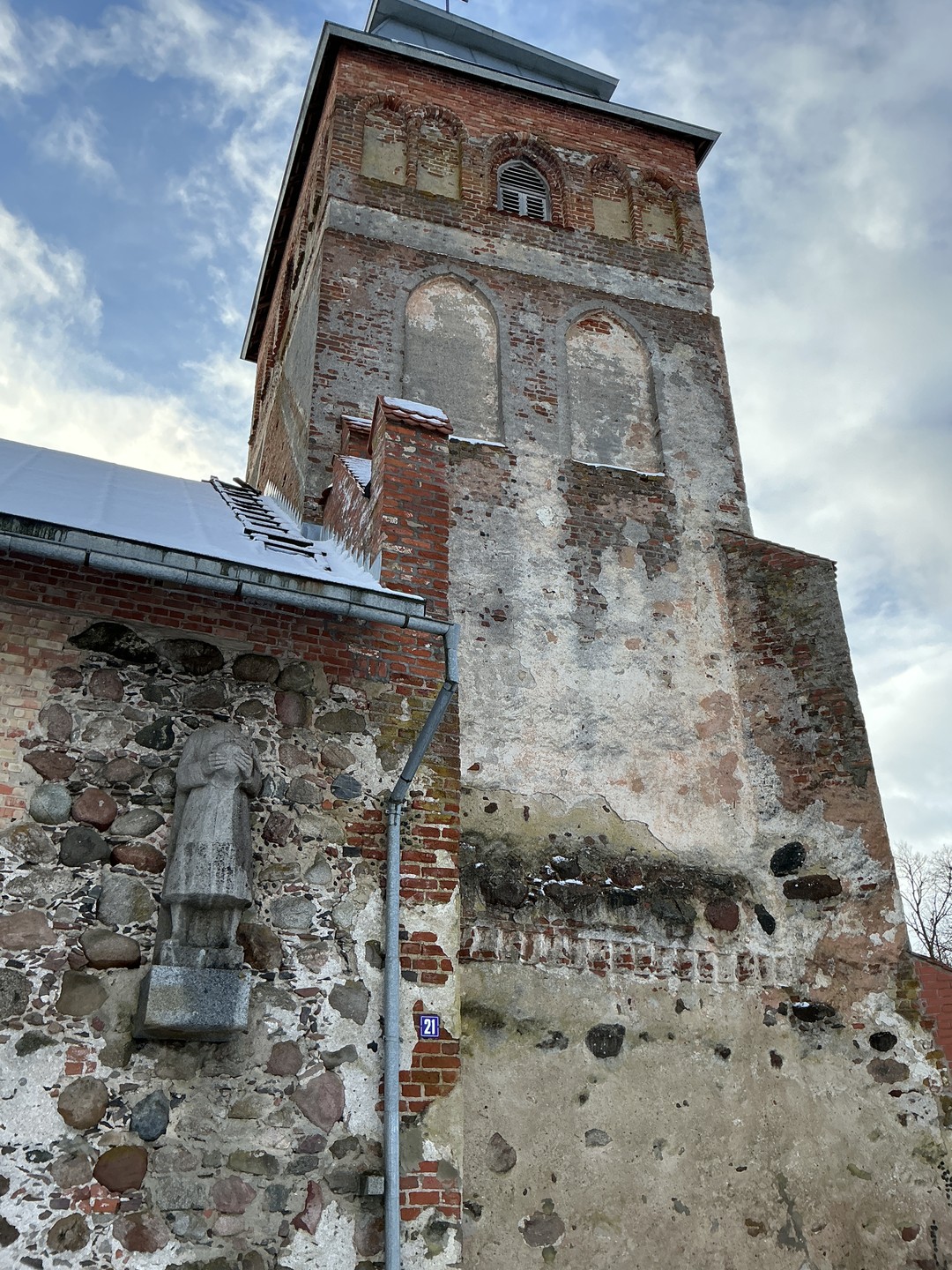 Экскурсия по содержанию полностью соответствует описанию - посетили все точки маршрута, только вот на замок хотелось