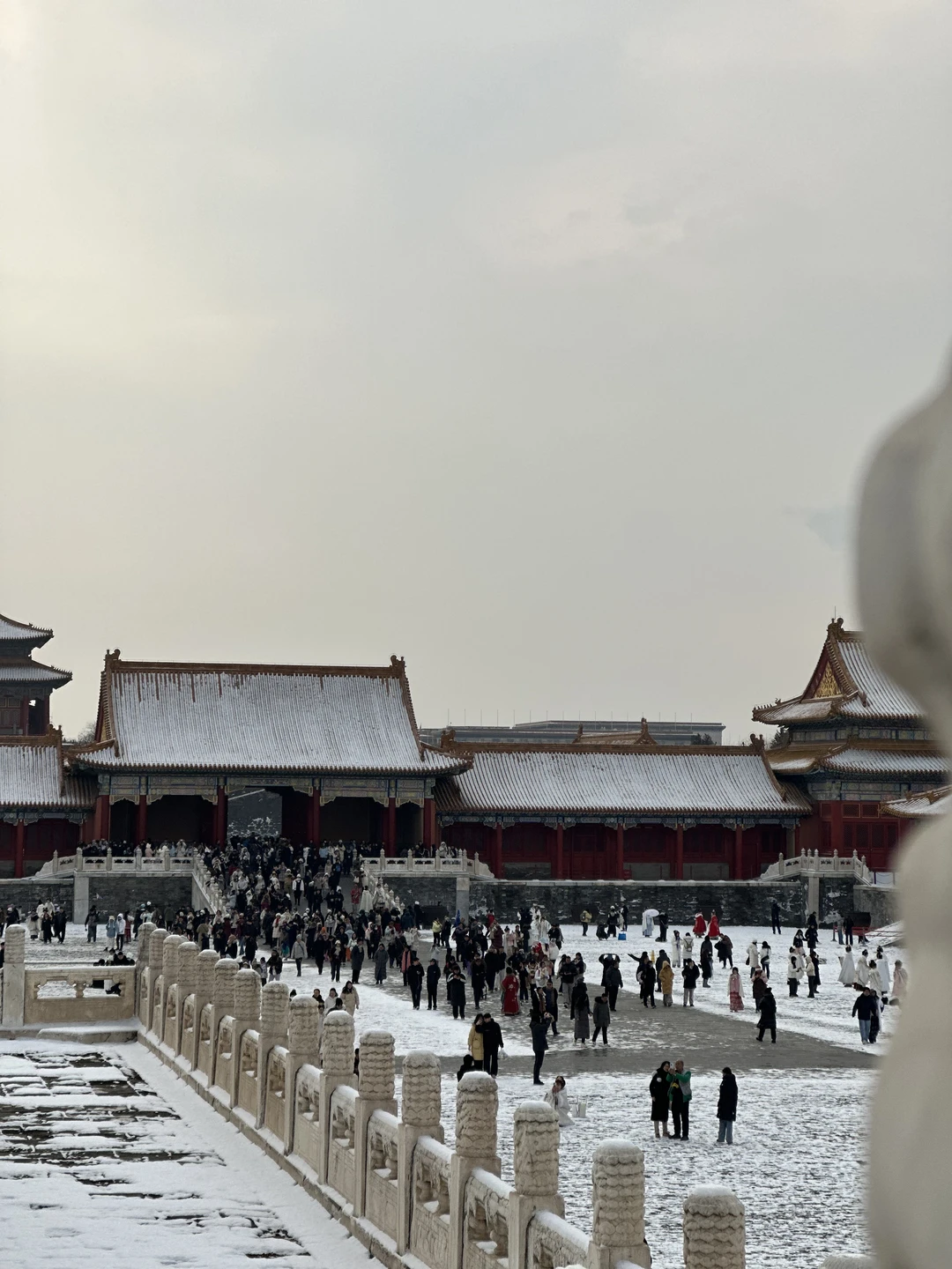 Спасибо Максиму за такую замечательную экскурсию. Все как заявлено. Дружелюбно. Интересно. Не избито, не как у