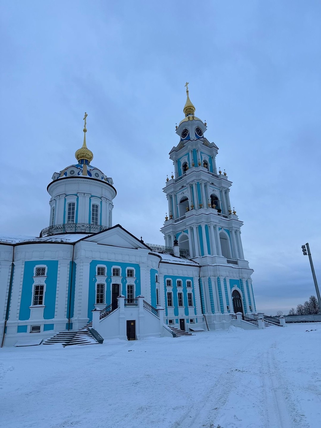 Хотим поблагодарить гида Алену и водителя Кирилла за прекрасный день! Мы побывали за 1 день в