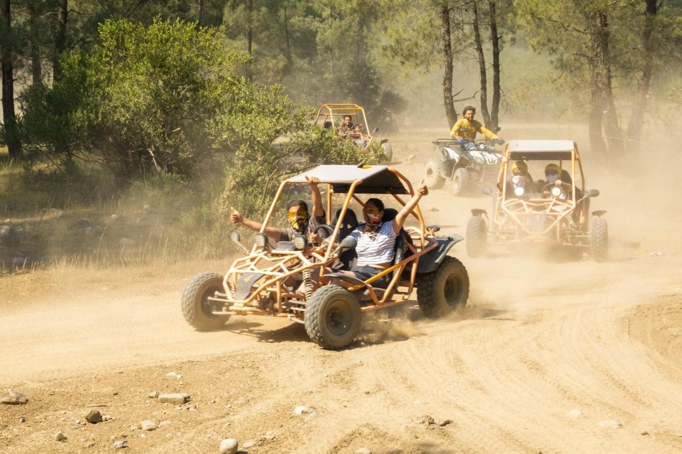 Активное комбо: зиплайн, рафтинг, джип-сафари и багги или квадроциклы
