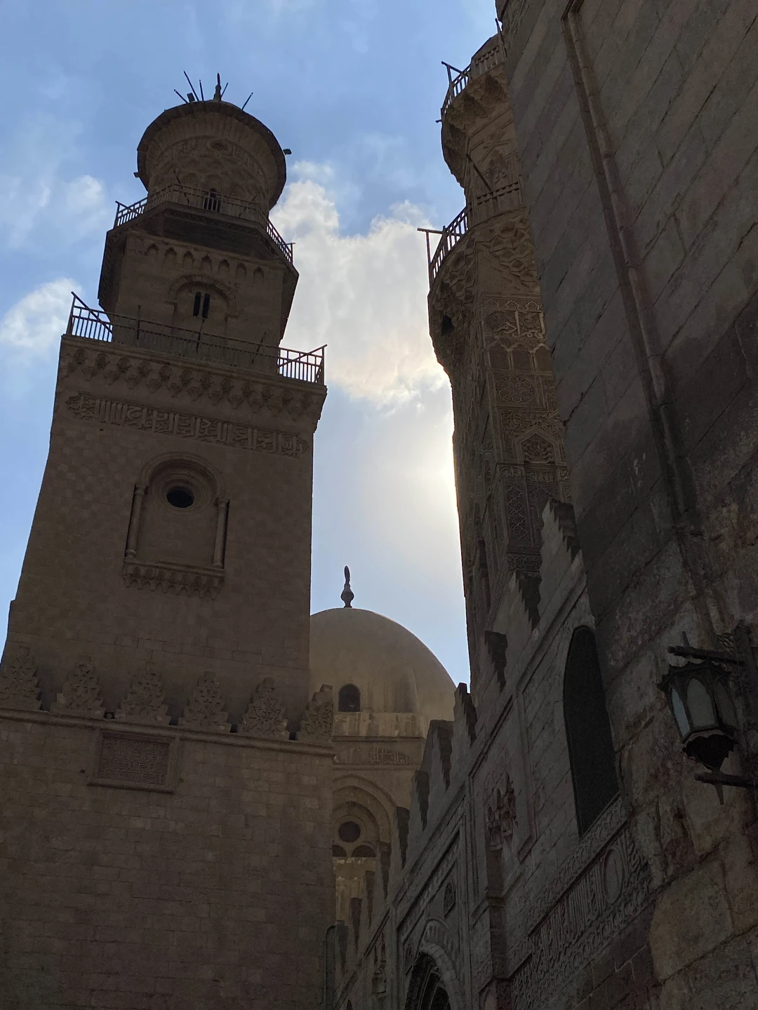 Мухаммед очень интересный и приятный человек. Показал нам Каир с разных сторон, получилось погрузиться в культуру