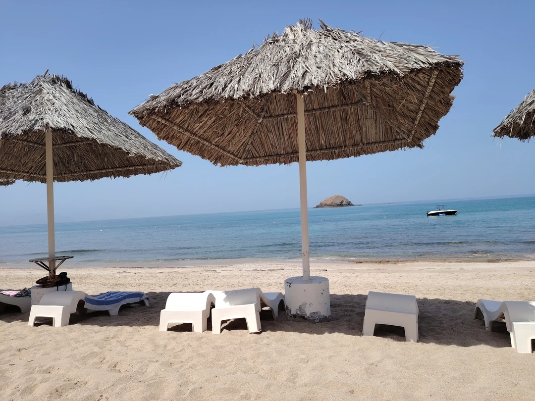 По эмиратам: Шарджа, Аджман, Умм-аль-Кувейн, Рас-эль-Хайма и Фуджейра (Владимир)