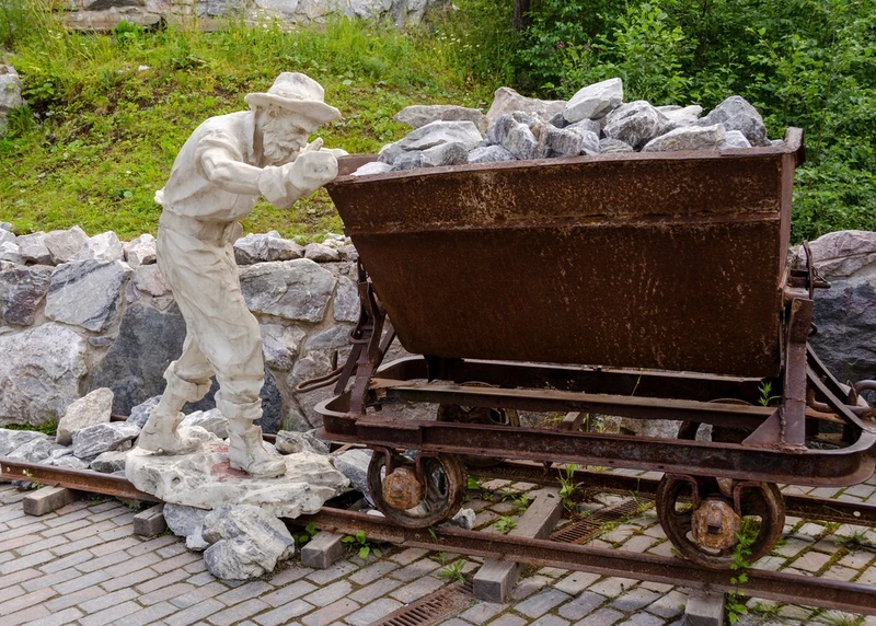 Фантастическая природа Карелии и горный парк «Рускеала»