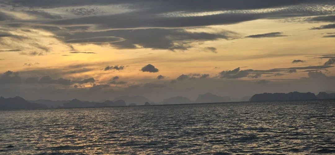 Все отлично организовано, трансфер из отеля забрал вовремя и комфортно довёз до места встречи и начало экскурсии