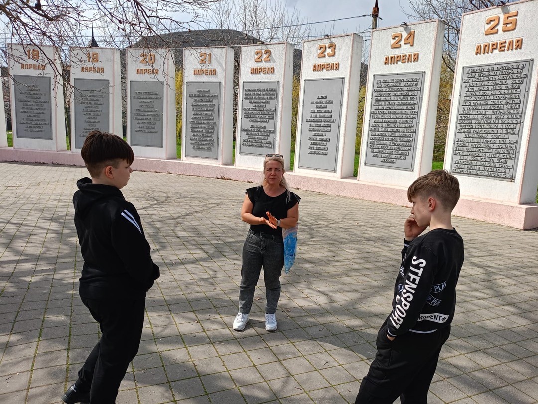 Наш гид была Екатерина! Рекомендуем! За такое малое время нашей экскурсии успеть столько много рассказать о