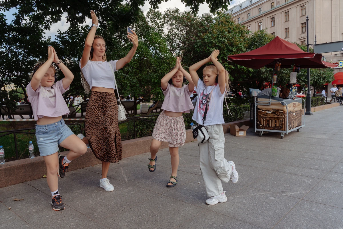 Иммерсивная прогулка по центру Петербурга (3/10)