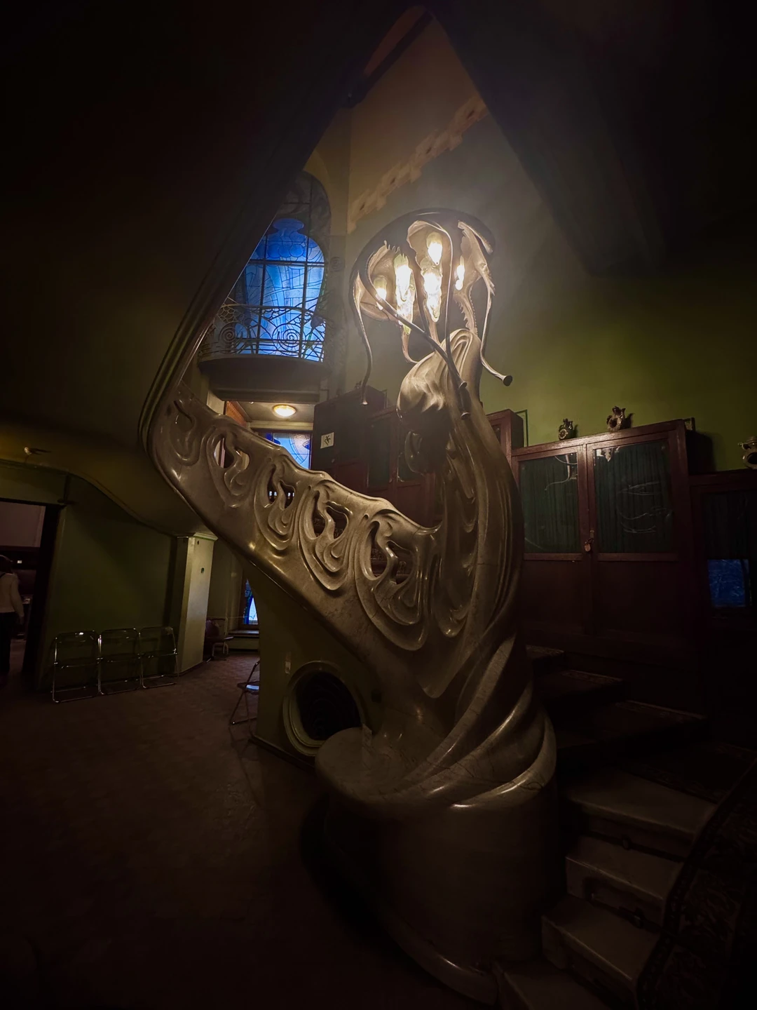 Перед Новым годом нам с мужем удалось попасть на замечательную экскурсию в невероятно красивый и атмосферный особняк Рябушинского