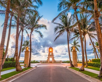 Экскурсия по Палм-Бич: музей Флаглера, отель The Breakers и роскошные усадьбы