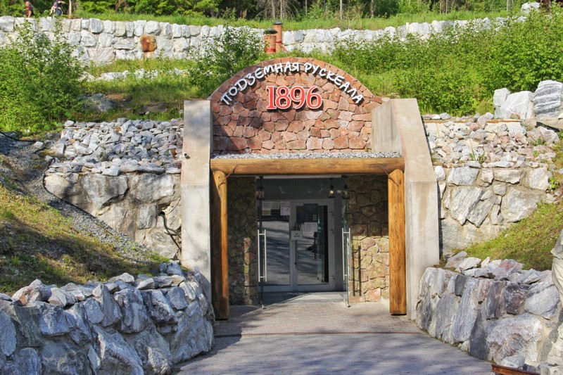 Карельские хаски и мраморный мир Рускеалы