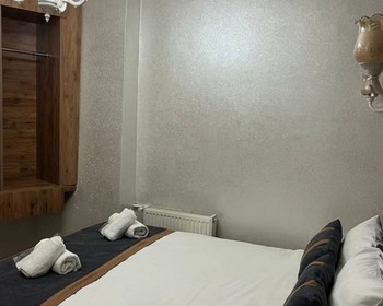 Встреча, размещение в отеле, прогулка и приветственный ужин