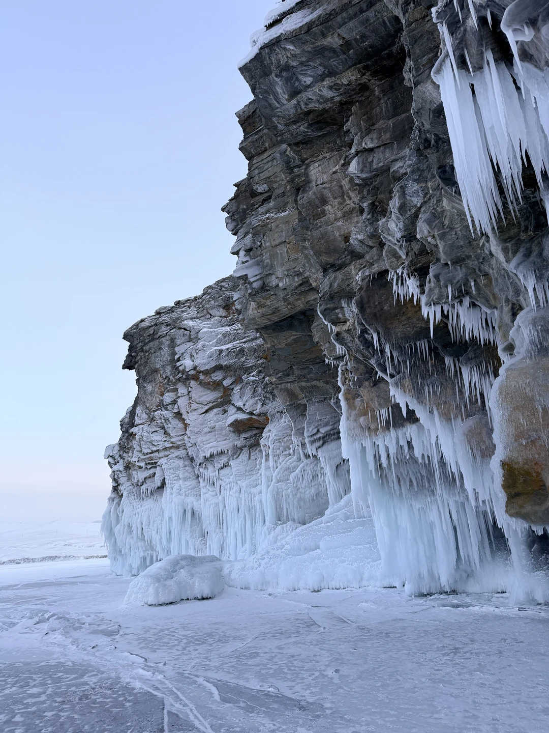 Благодарим Алексея за шикарную экскурсию, он показал нам все красоты Байкала, всю дорогу рассказывал интересные факты