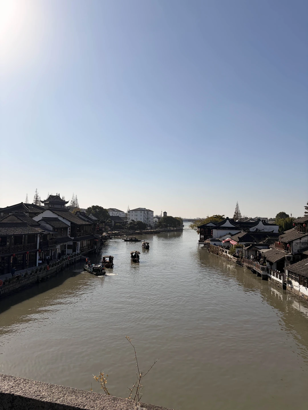 Экскурсию полностью соответствовала нашим ожиданиям. Гид забрал нас в отеле в четко назначенное время и с