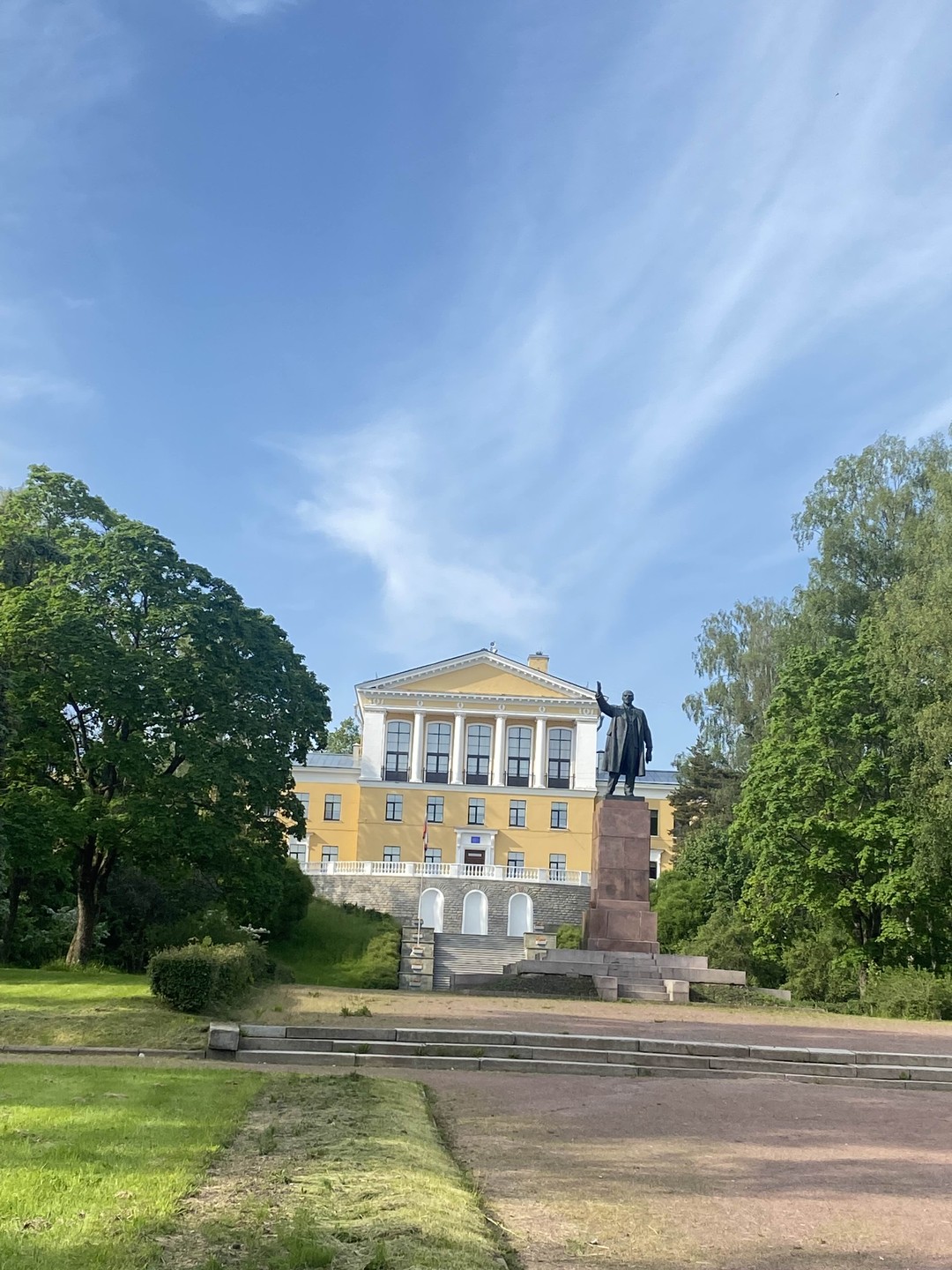 Очень понравилась экскурсия, действительно время пролетело незаметно! Это был наш далеко не первый раз в Зеленогорске