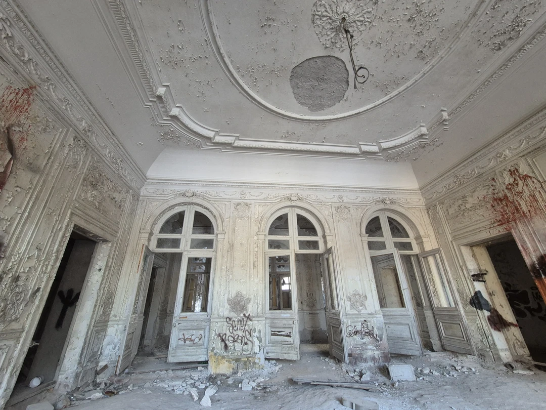 Экскурсия понравилась. Посетили много интересных мест. У Вячеслава прямо-таки энциклопедические знания. Он не только рассказывал об