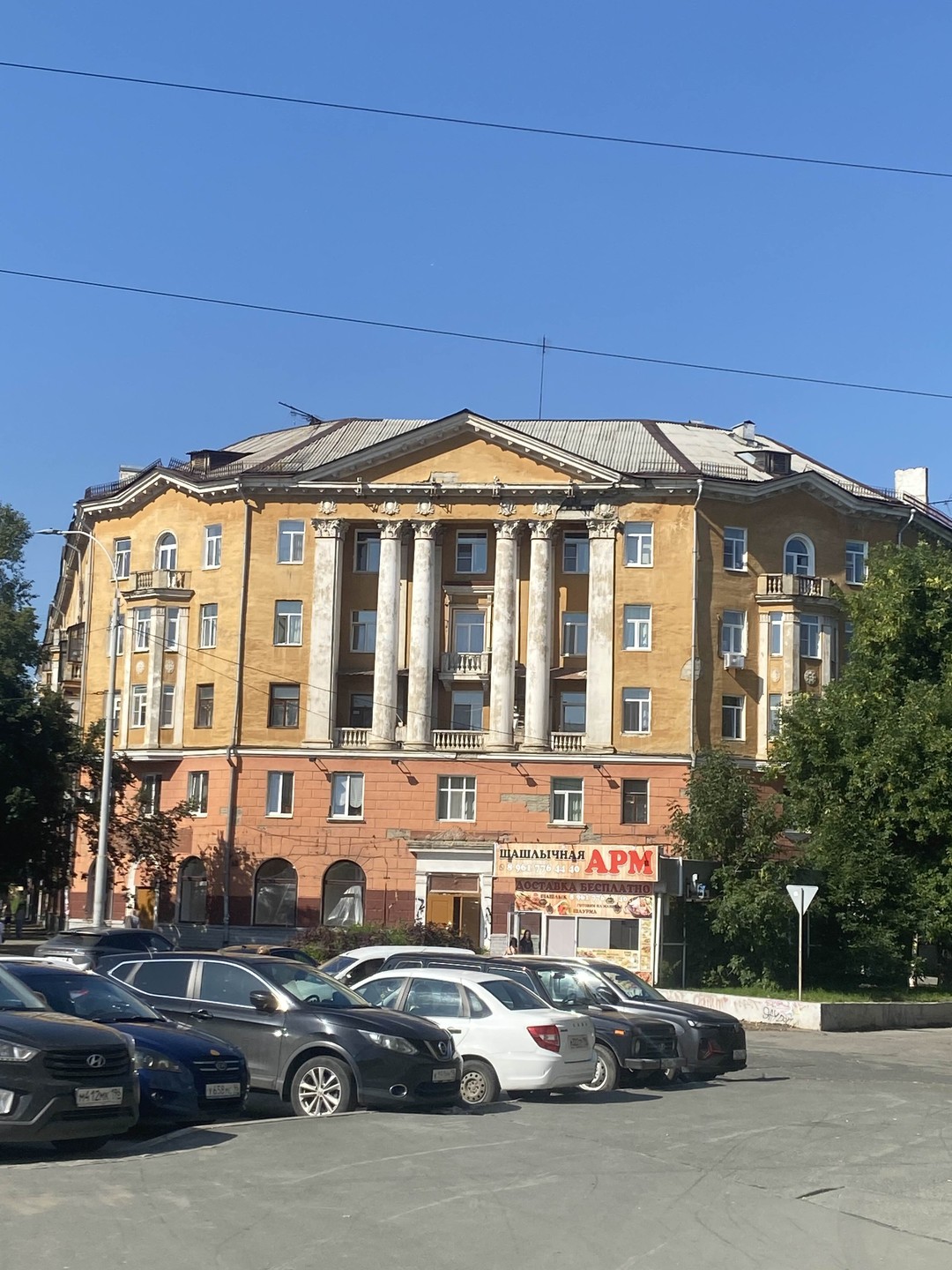 Огромное спасибо Татьяне за экскурсию! Отличная подача материала и так приятно пройти по району города, где