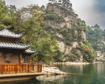 Стеклянный мост, озеро Баофэн