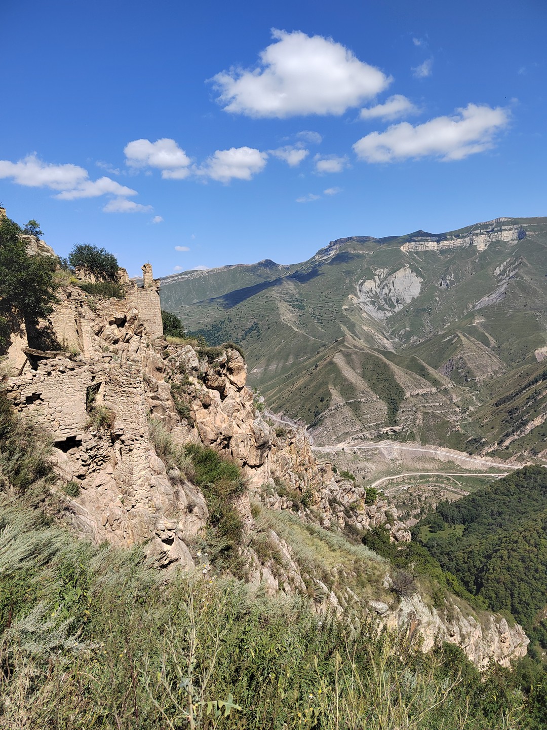 В Гамсутль - с человеком родом из знаменитого аула-призрака (Елена)