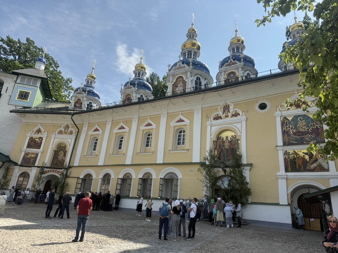 Печоры - Изборск - Псков: однодневная автобусная экскурсия из Петербурга (Nik)