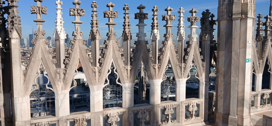 Спасибо разработчикам. В общем и целом очень информативный аудиогид👌