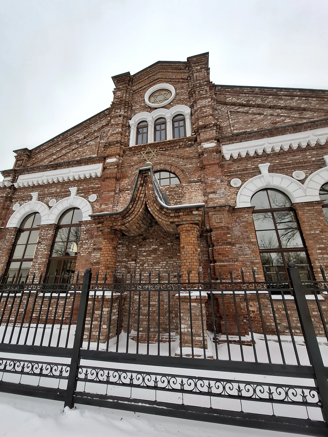 Интересная тематическая экскурсия. Много исторической информации