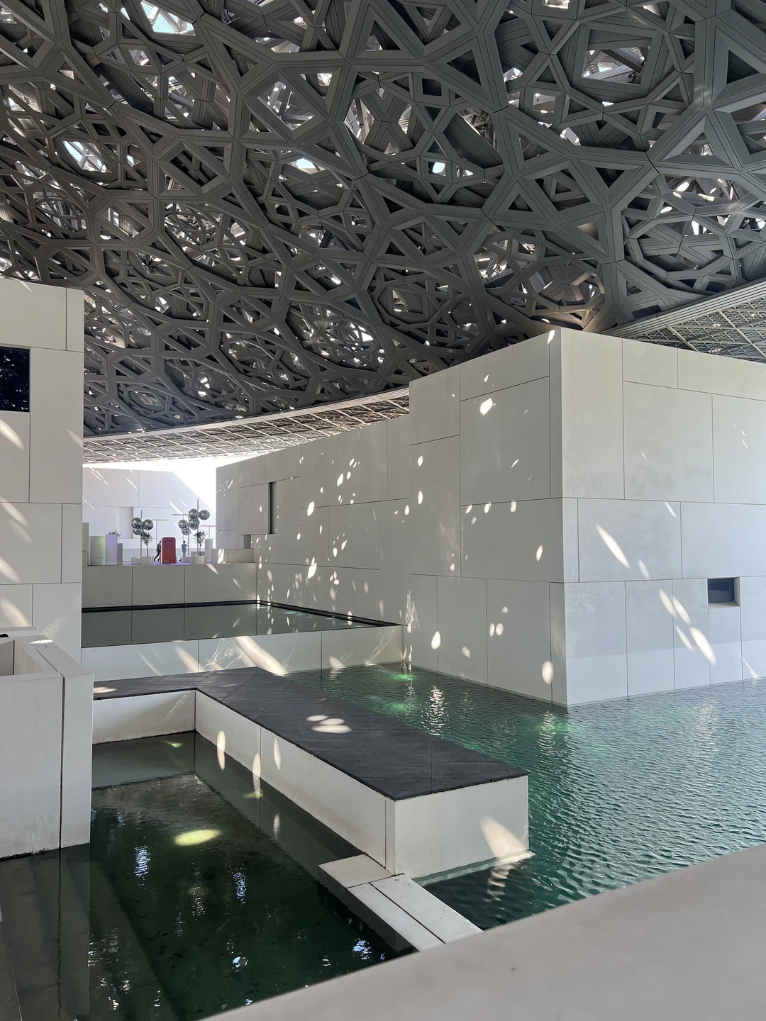 Огромное спасибо Фариду за потрясающую экскурсию! Было очень интересно слушать про Абу-Даби и Эмираты, а викторина