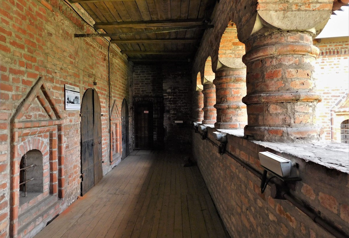 Крутицкое подворье + подъём в теремок и крытые галереи (3/11)